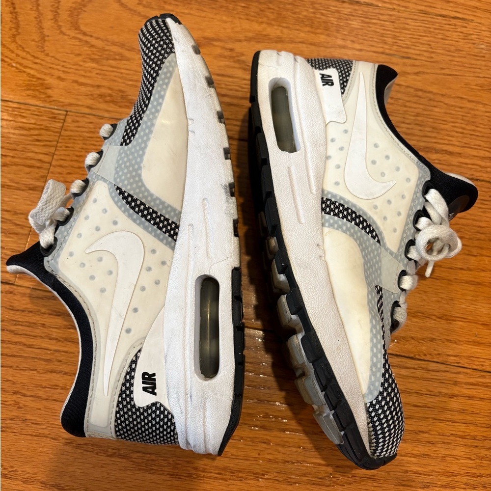 Nike Air Max Zero Essential “Oreo” Sneakers | US 4Y / Women’s 5.5